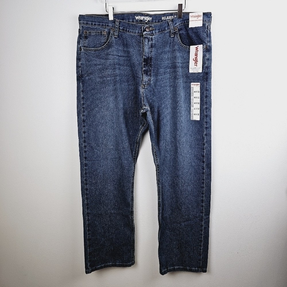 Wrangler Men's Relaxed Fit Boot Jeans NWT, 40x32